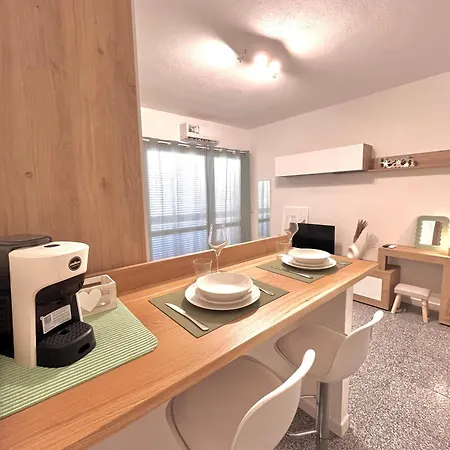 Casa Karmis アパート